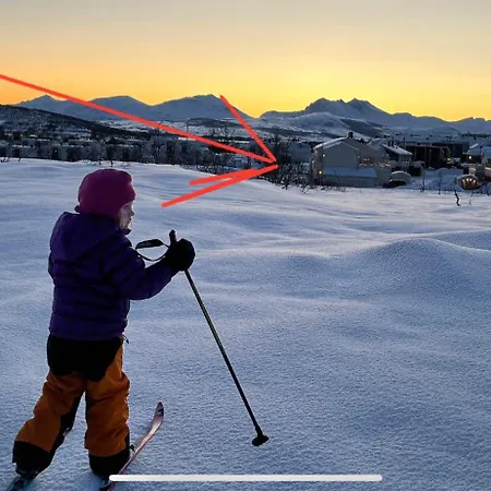 Kvaloya Arctic Retreat - In Beautiful Kvaloya, Homestay Tromso