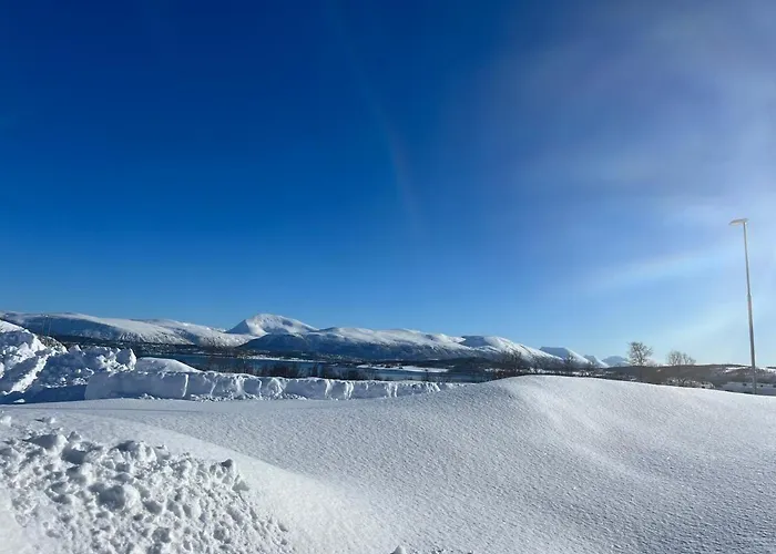 Kvaloya Arctic Retreat - In Beautiful Kvaloya, Quarto em Acomodações Particulares Tromsø