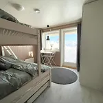 Kvaloya Arctic Retreat - In Beautiful Kvaloya,