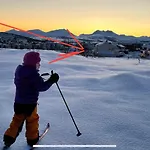 Kvaloya Arctic Retreat - In Beautiful Kvaloya, Quarto em Acomodações Particulares Tromsø